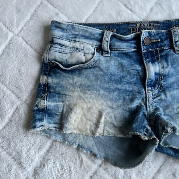 Buckle Black | Fit No. 256 Boyfriend Stretch Short | Size 26 - Picture 5 of 13